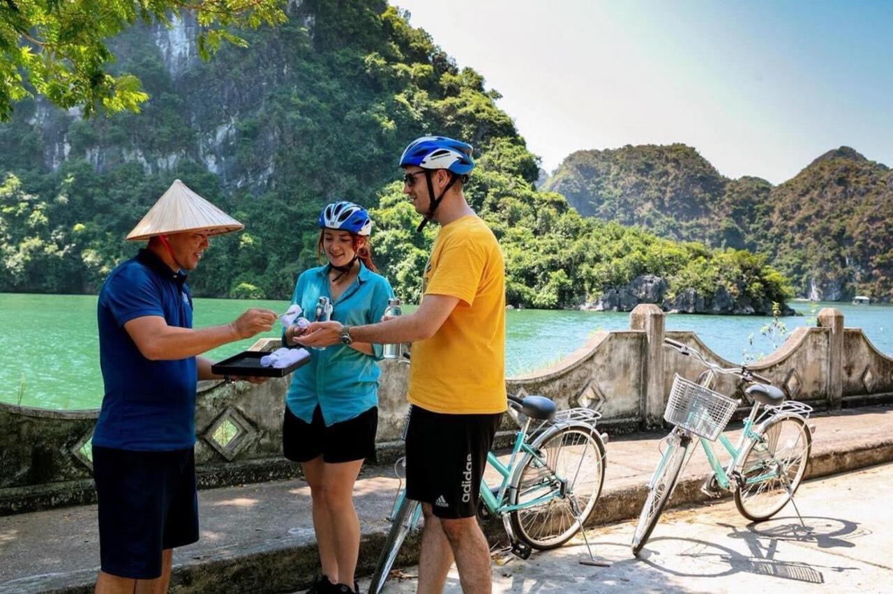 Hotel Genesis Luxury Regal Cruises Ha Long Zewnętrze zdjęcie