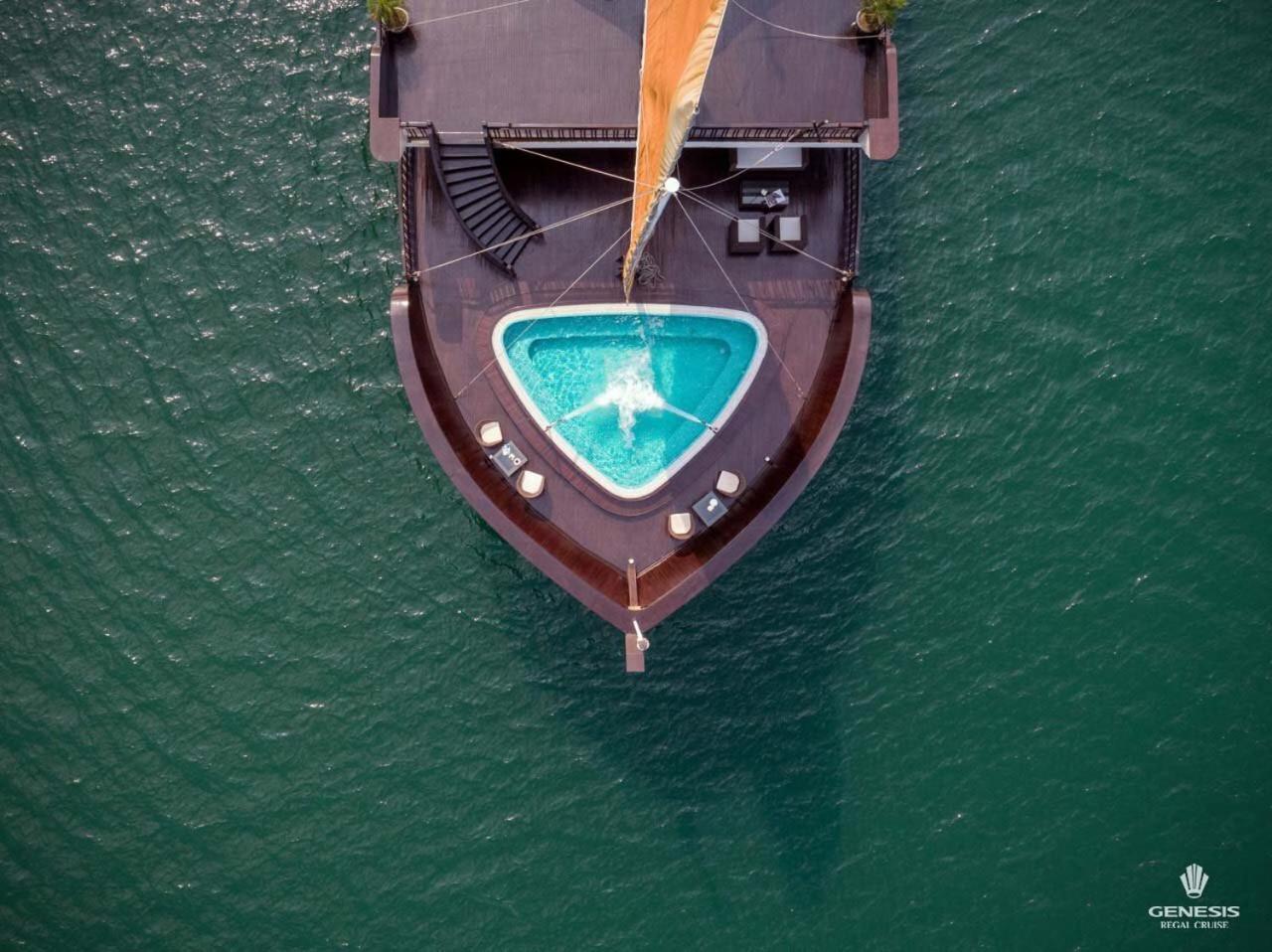 Hotel Genesis Luxury Regal Cruises Ha Long Zewnętrze zdjęcie