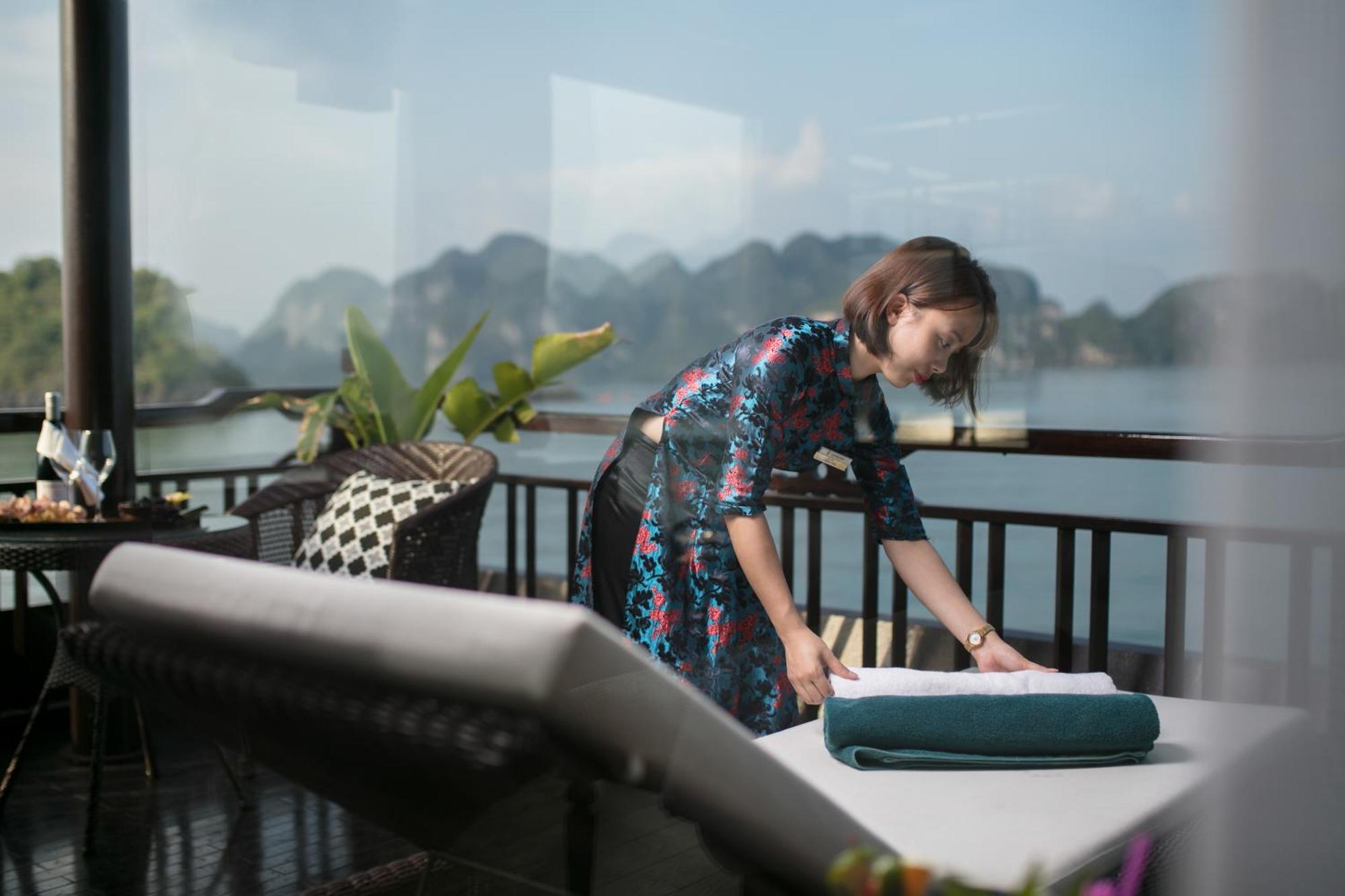Hotel Genesis Luxury Regal Cruises Ha Long Zewnętrze zdjęcie