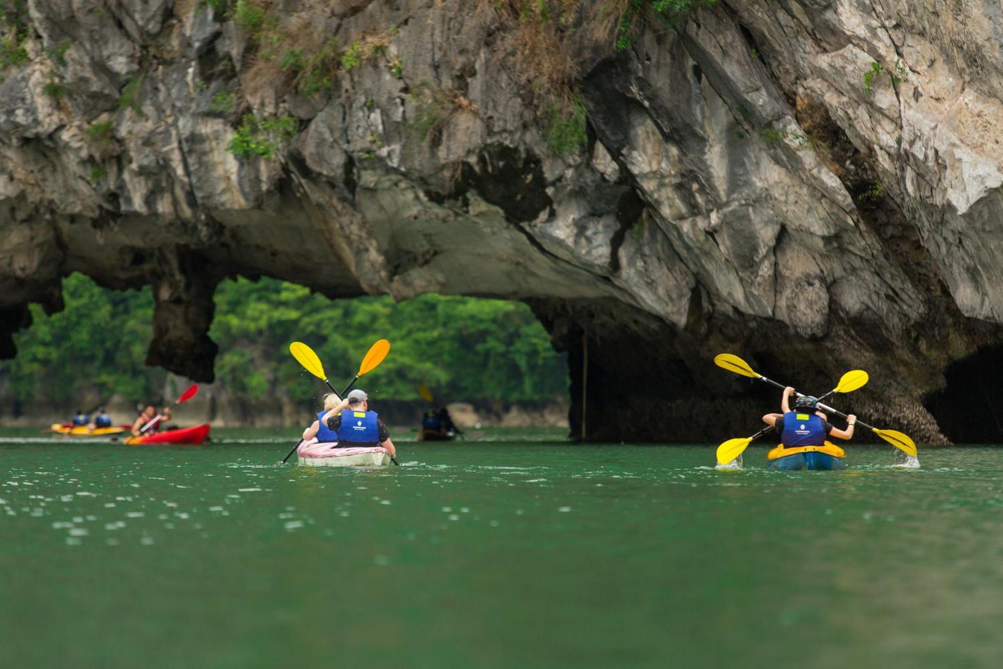 Hotel Genesis Luxury Regal Cruises Ha Long Zewnętrze zdjęcie